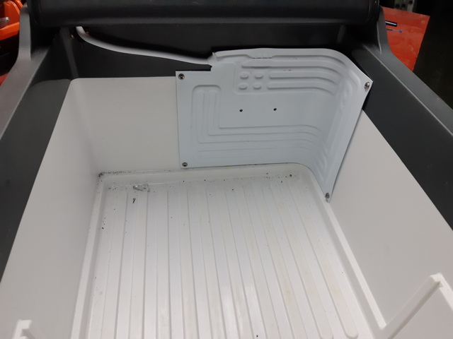 Naprawa lodówki MAN kuhlbox
