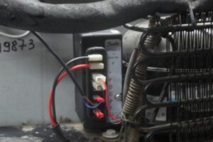Naprawa elektroniki w lodówce TIR Indel B 